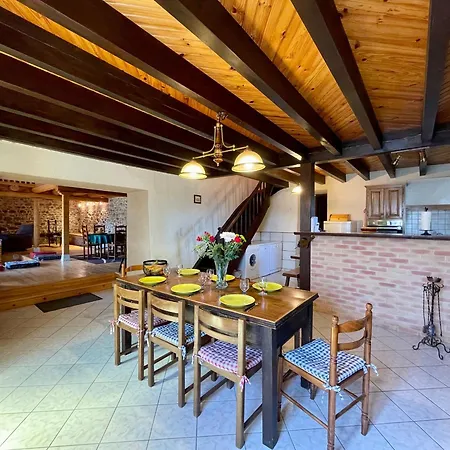 Lantställe Maison Familiale 4 Avec Jardin, Cheminee, Poele A Bois, Parking Et Wi-fi - Fr-1-582-230